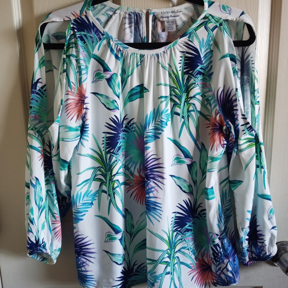 Tommy Bahama Cold Shoulder Tropical Print Top XS
